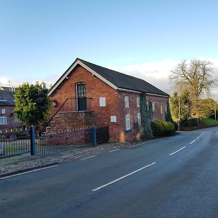 Hanmer Arms エクステリア 写真