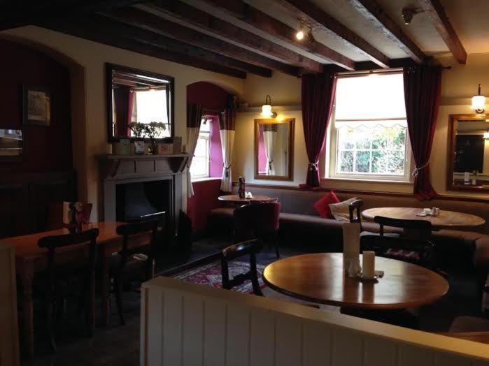 Hanmer Arms エクステリア 写真