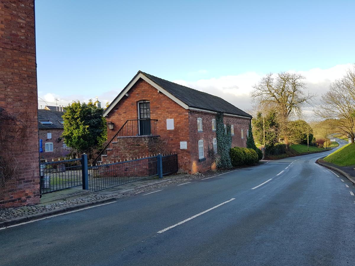 Hanmer Arms エクステリア 写真