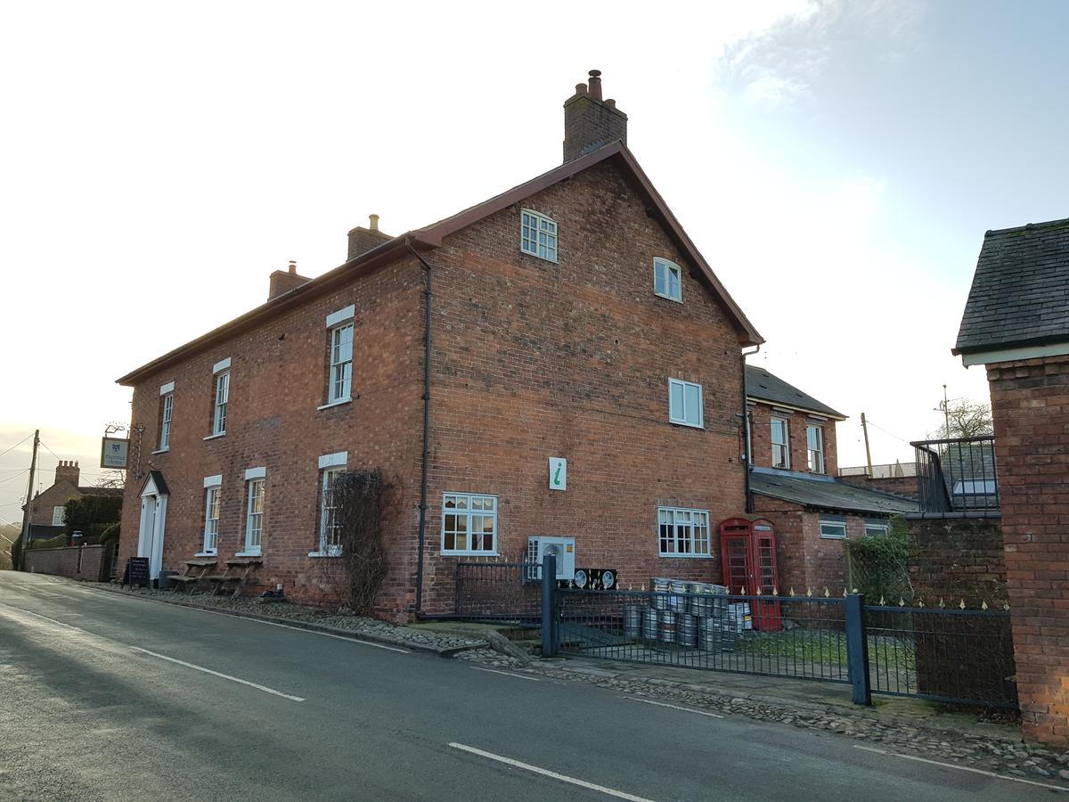 Hanmer Arms エクステリア 写真